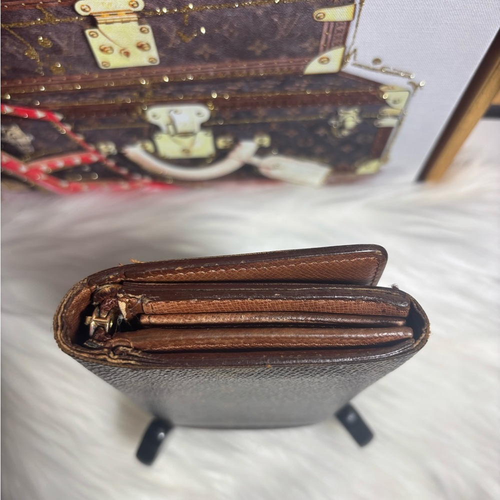 LOUIS VUITTON COMPACT WALLET - Picture 7 of 16
